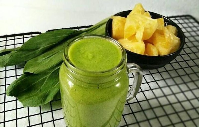 Catat 7 Resep Jus Sayuran Hijau yang Bikin Enteng Badan. Bisa Dicampur Buah, Rasanya Enak! | iVoox Indonesia s