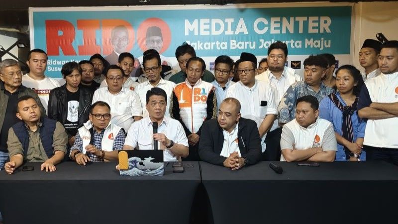 Ketua Tim Pemenangan pasangan cagub-cawagub DKI Jakarta nomor urut 1, Ridwan Kamil-Suswono (RIDO), Ahmad Riza Patria saat memberikan keterangan pers di Kantor DPD Golkar DKI, Cikini, Kamis (28/11/2024). ANTARA/HO-Tim Pemenangan Ridwan Kamil- Suswono