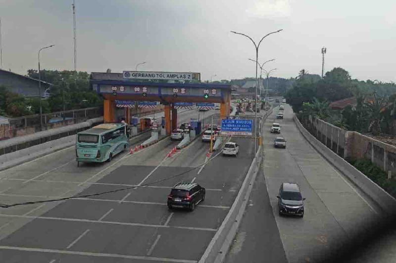 Situasi arus lalu lintas di Gerbang Tol Amplas 2, Medan, Jumat (19/4/2024). ANTARA/HO-Humas Jasamarga Nusantara Tollroad Regional Division (JNT)