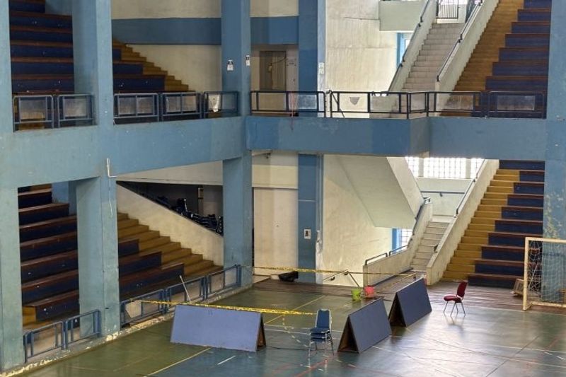 Gedung Gymnasium Universitas Pendidikan Indonesia (UPI), Kota Bandung Kondisi terkini di lokasi kejadian tewasnya seorang mahasiswi usai terjatuh dari Gedung Gymnasium Universitas Pendidikan Indonesia (UPI), Kota Bandung, Jawa Barat, Jumat (27/12/2024). (ANTARA/Rubby Jovan)