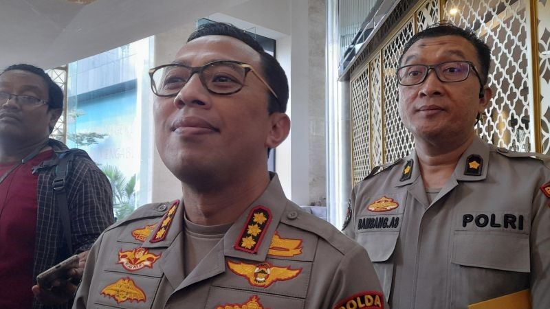 Kabid Humas Polda Metro Jaya Kombes Pol. Ade Ary Syam Indradi Kabid Humas Polda Metro Jaya Kombes Pol. Ade Ary Syam Indradi saat ditemui di Jakarta, Senin (13/1/2025). ANTARA/Ilham Kausar