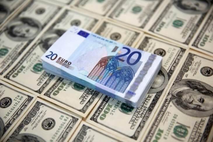 Euro mendekati Paritas Terhadap Dolar, Pertama Dalam 20 Tahun | iVoox  Indonesia s